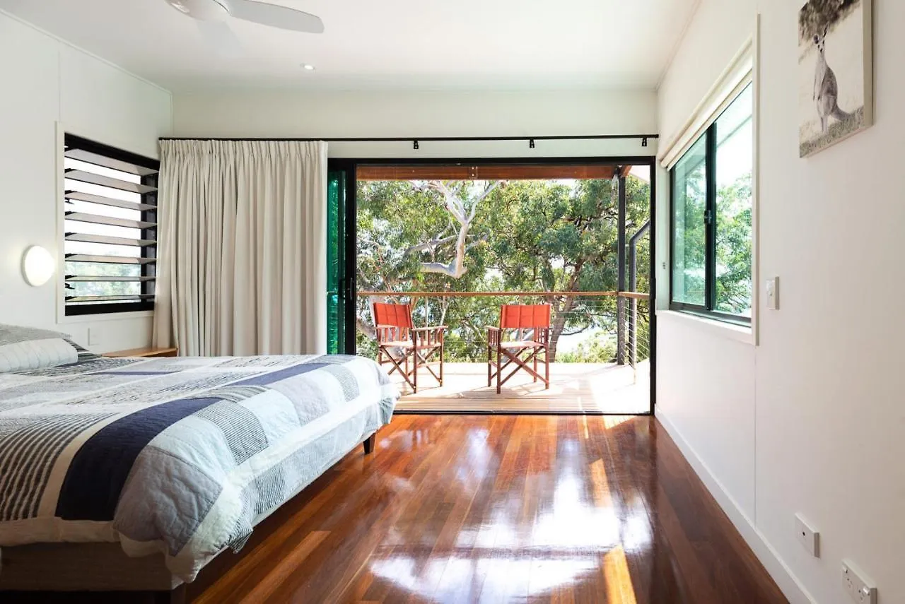 91 Tramican - Aquamarine Point Lookout